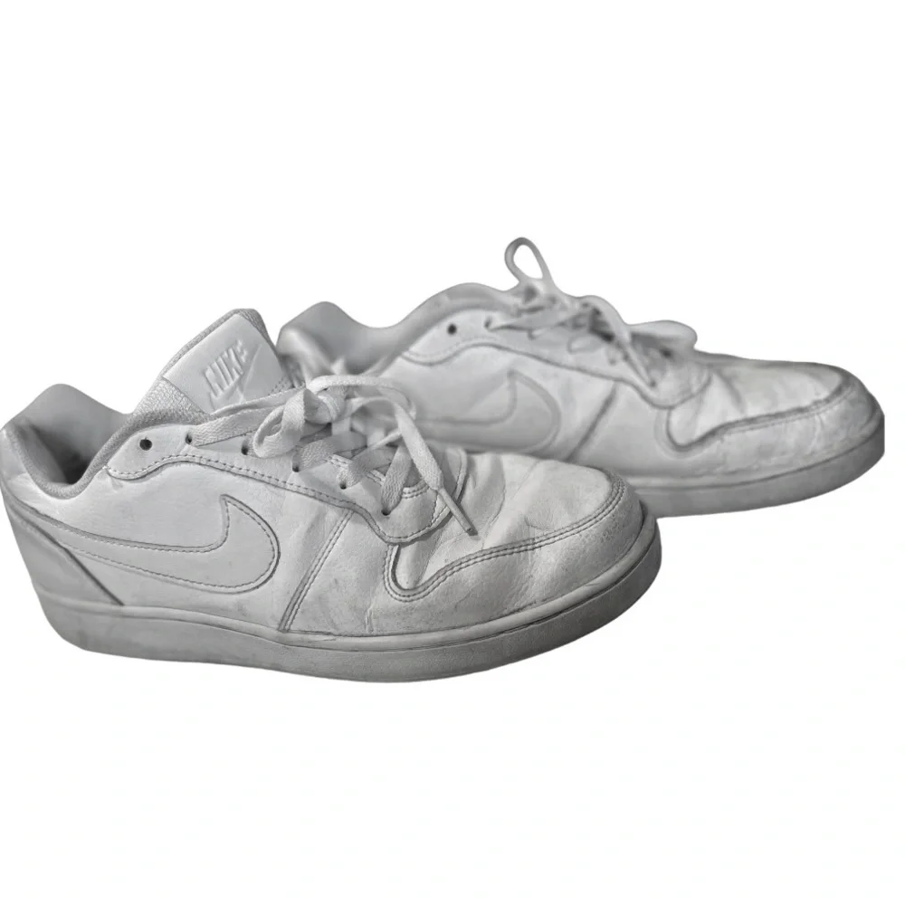 Nike Ebernon‎ Low Sneaker in White 9.5